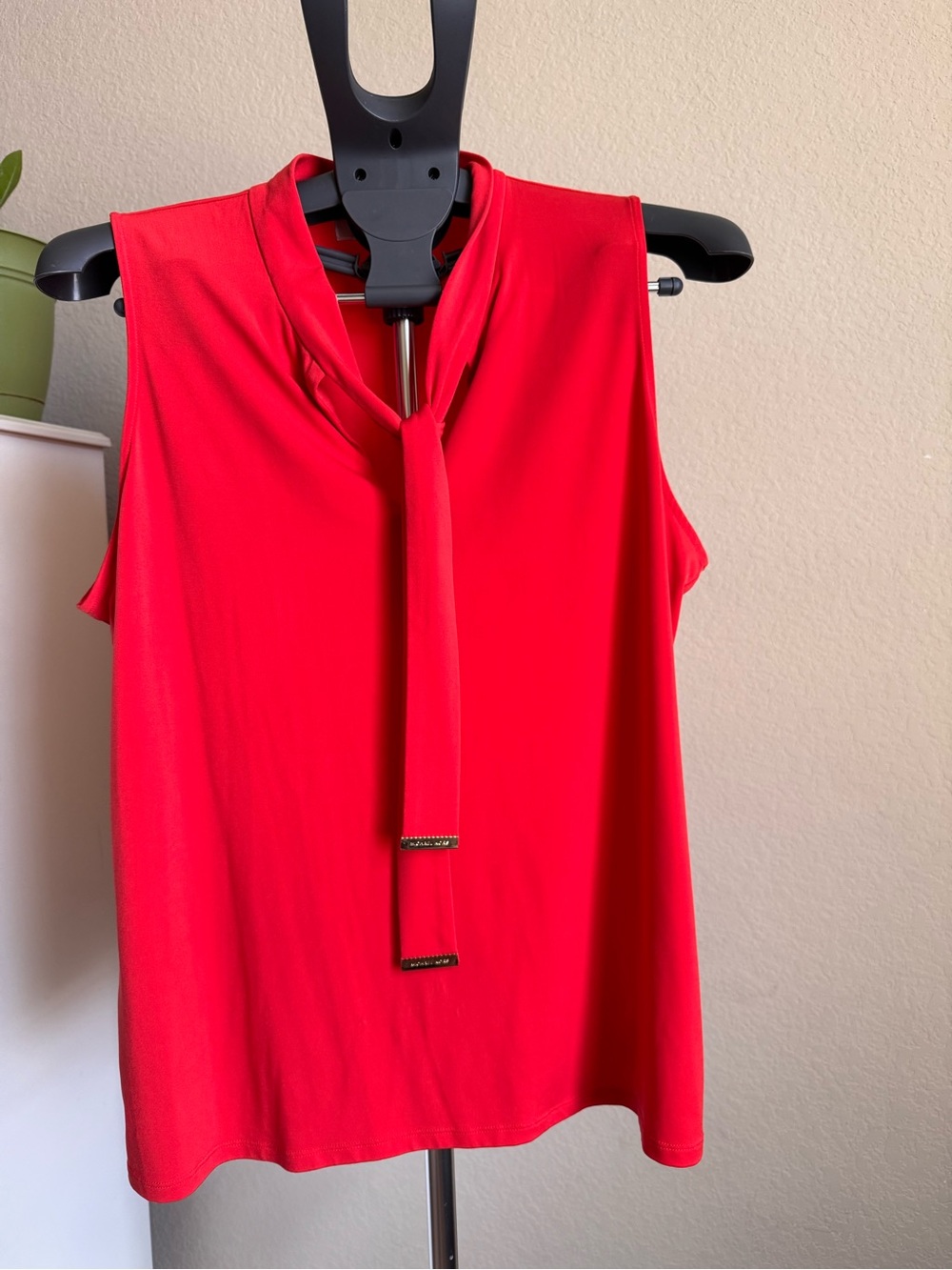 Michael Kors Sleeveless Red Tie-Neck Camisole